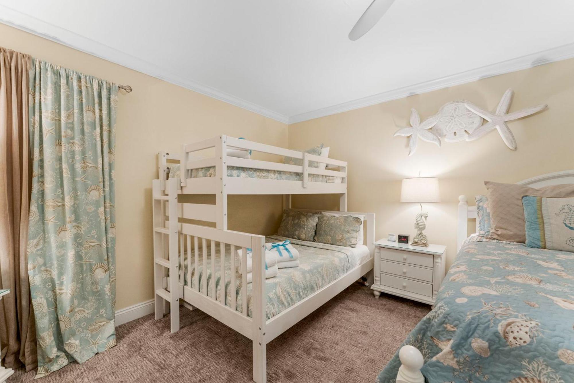 Stunning 2/2 Designer Condo W Coastal Appeal Right On The Gulf! Panama Stadt Exterior foto